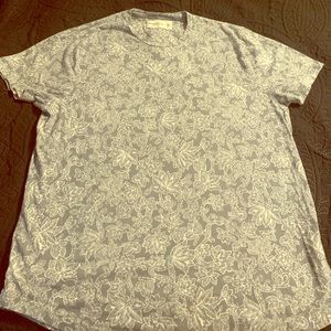 A&F tee